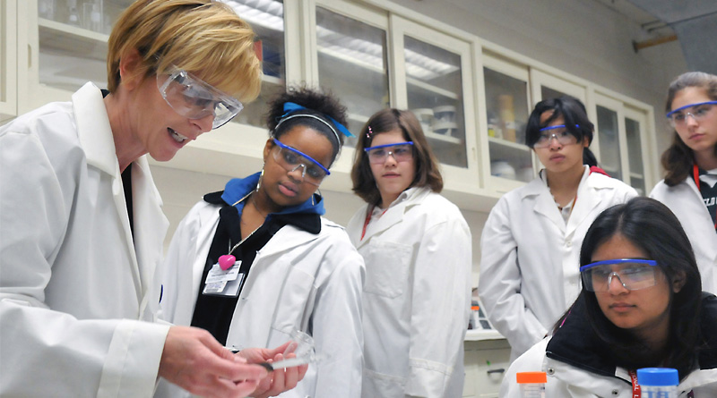 4 Ilmuwan Wanita yang Mengguncang Dunia