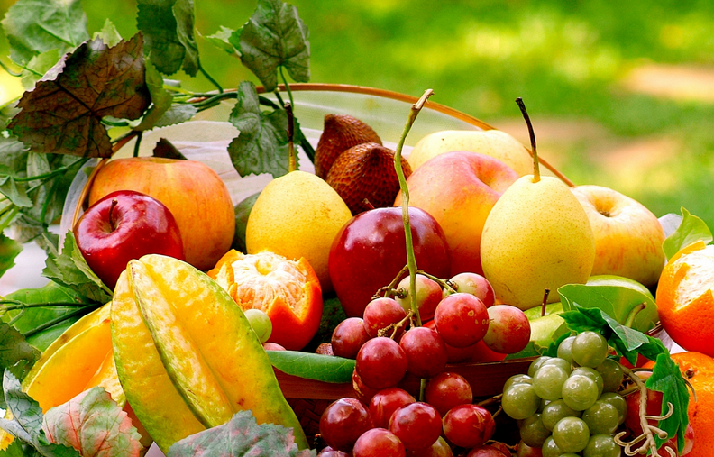 3 Manfaat Tersembunyi Dibalik Makan Buah Saat Puasa