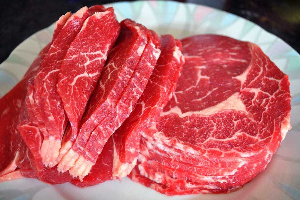 Konsumsi Daging Sapi dan Susu Impor Picu Penyakit Rematik ?